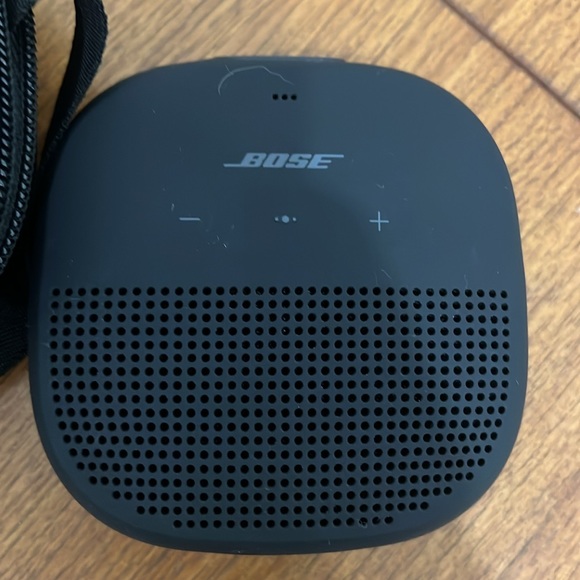 Bose Micro Soundlink Speaker - Picture 2 of 15